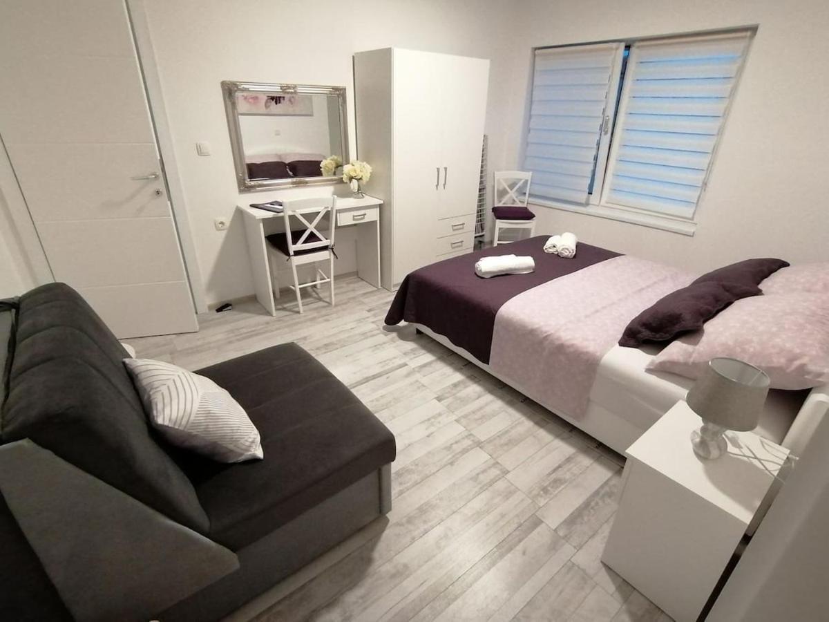 Apartman Lidija Dinjiška Kültér fotó